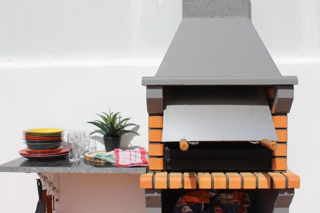 Casa Amarela: Conforto E Localizacao Perfeita! Dystrykt Dystrykt Faro Zewnętrze zdjęcie