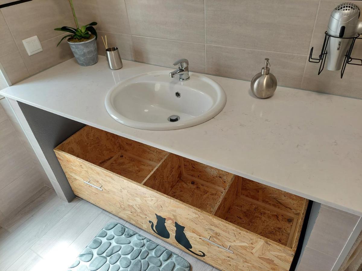 Casa Amarela: Conforto E Localizacao Perfeita! Dystrykt Dystrykt Faro Zewnętrze zdjęcie