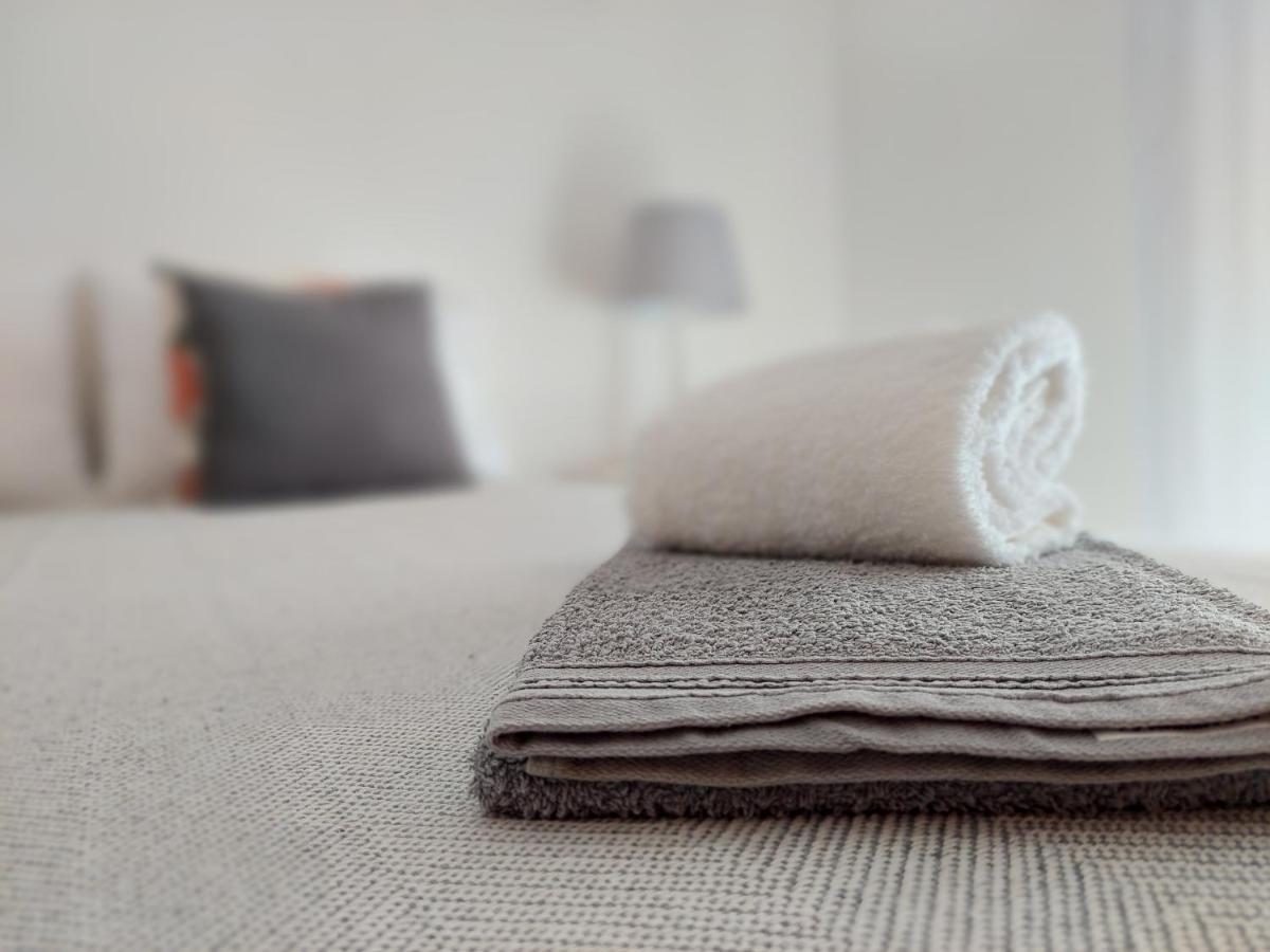 Casa Amarela: Conforto E Localizacao Perfeita! Dystrykt Dystrykt Faro Zewnętrze zdjęcie